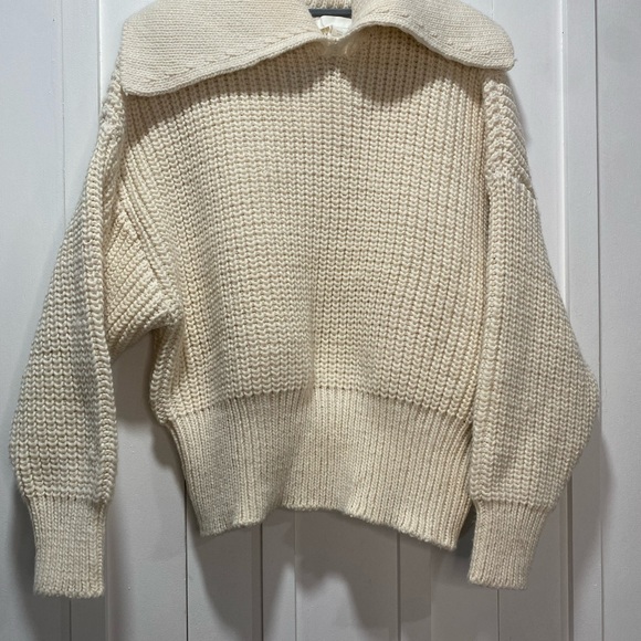 H&M collares rib- knit sweater. Size Medium. - Picture 2 of 9